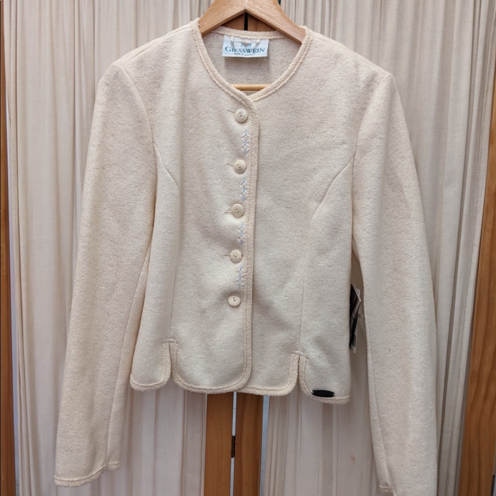 Giesswein Women’s Cream Jacket Size 40
